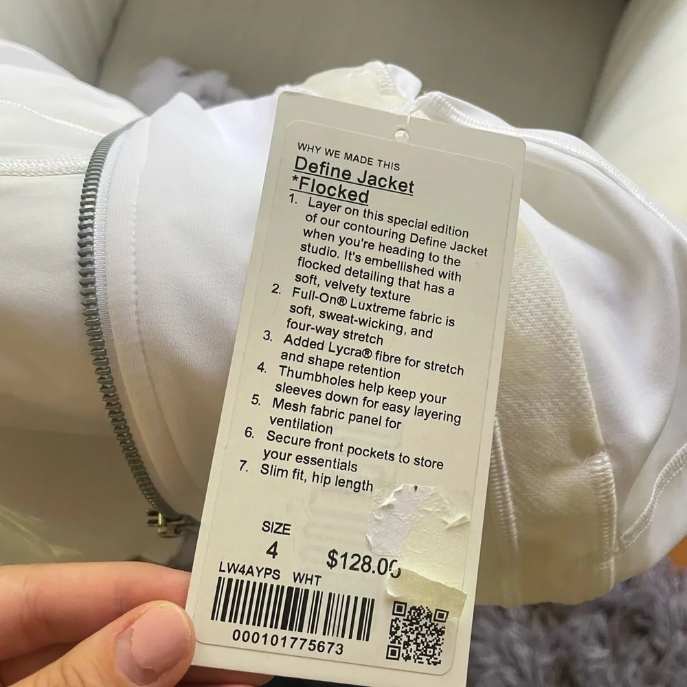 White Lululemon Velvet Flocked Define
Jacket
Size 4 - Picture 4 of 5